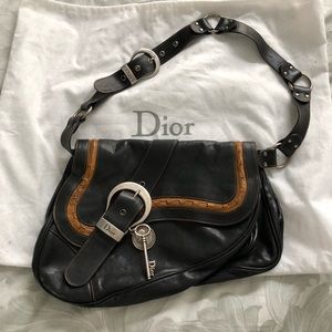 AUTHENTIC GUCCI GAUCHO SHOULDER/ CROSSBODY BAG